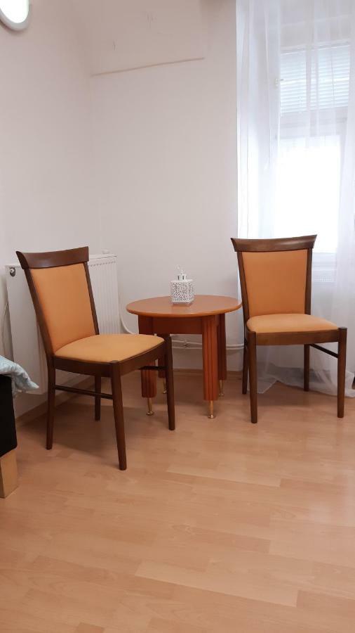 Big Modern Doubleroom Near Cathedral Кошице Екстер'єр фото